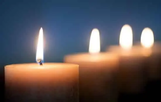 Candele per celebrazione lutto